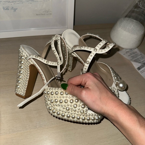 Pearl White Block Heels - Picture 5 of 6